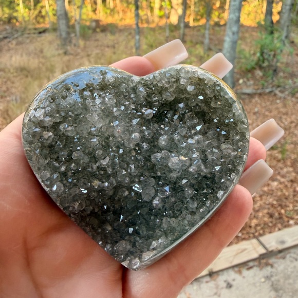 Green Agate Druzy Heart | Natural Sparkling Crystal | Earthy Mint Tones 0027 - Picture 7 of 9